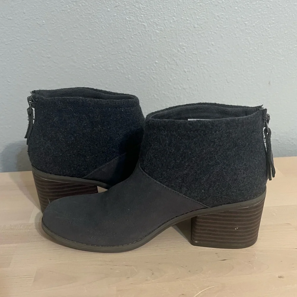 TOMS Womens Lacy Ankle Boot - Forged Iron Suede Booties Size 7